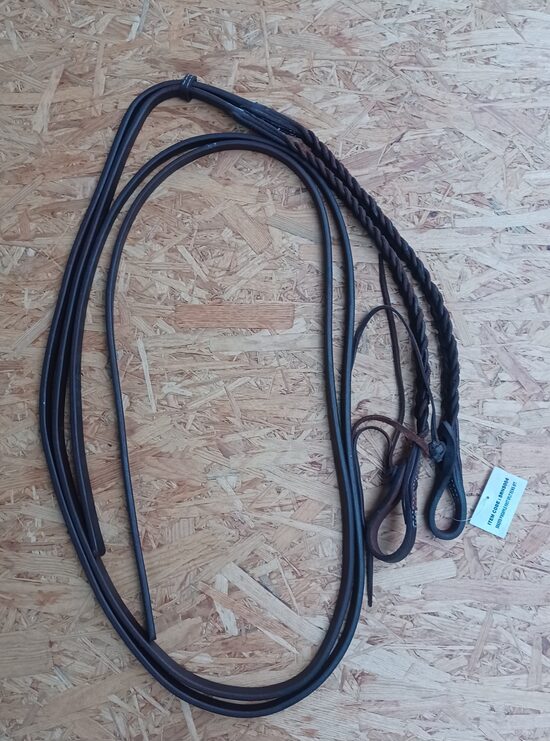 Geölte Lederzügel, geflochen