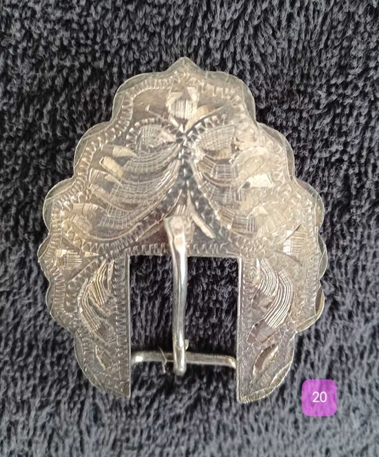 20 Silberschnalle