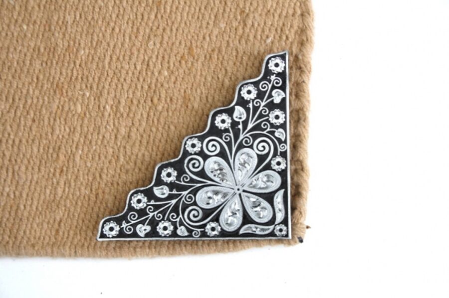 4. Showblankets, mit BLACK/SILBER Ecken als SET 