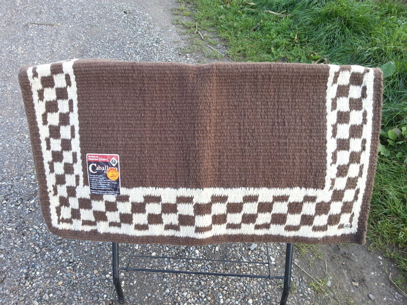 8. Handmade Blanket braun o. schwarz