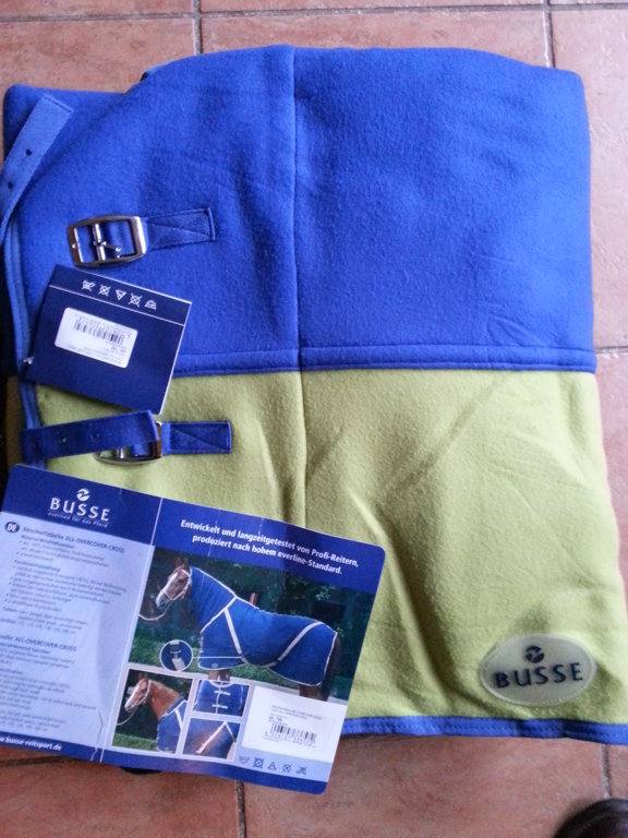 Abschwitzdecke Cross, ohne Hals, abnehmbare Kreuzgurte