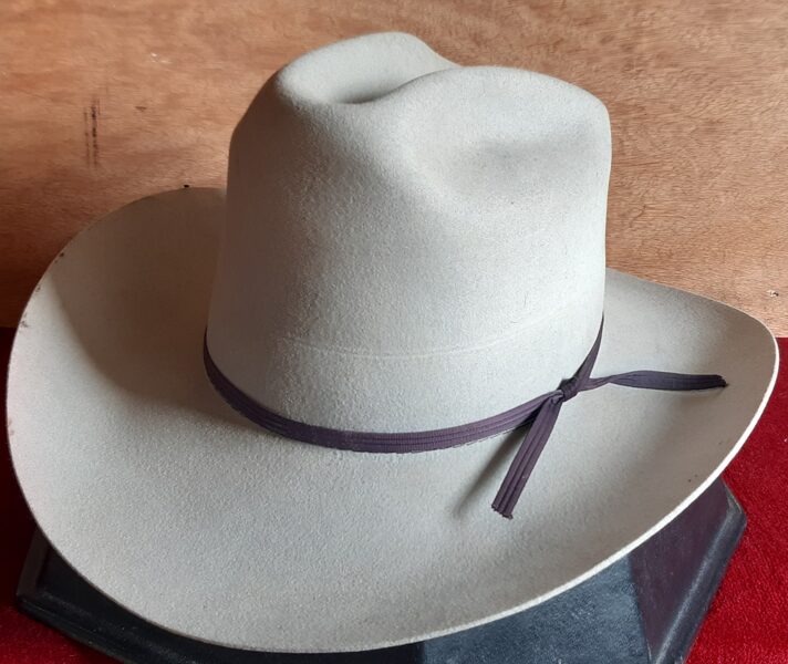 ??Lanning, Dynafelt, Carven, hellgrau, 7 1/2 (60)