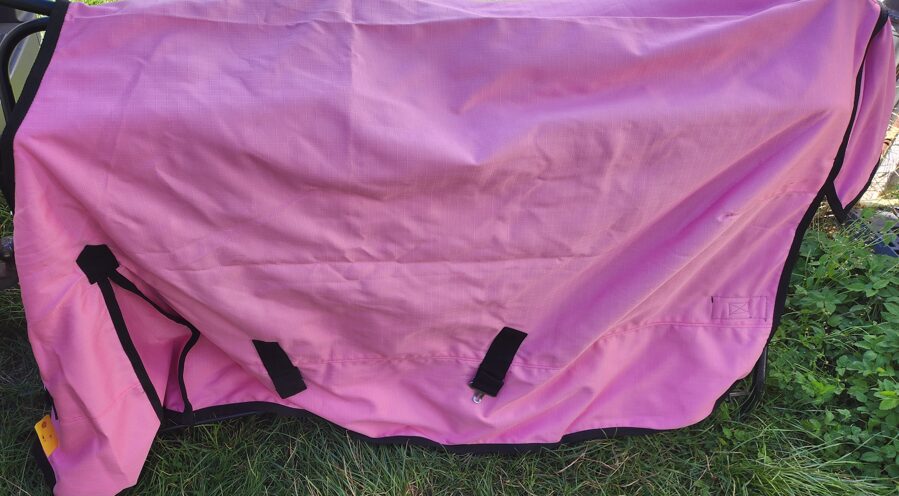 Regendecke mit abnehmbaren Halsteil, rosa (125cm), schwarz (135cm)