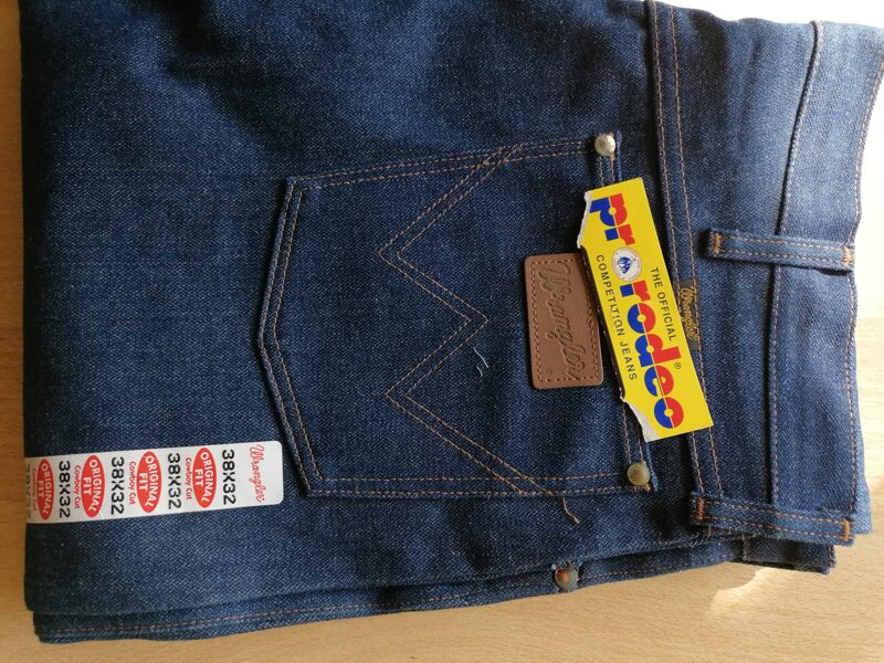 Wrangler "pro Rodeo" Cowboy Cut Jeans, Original fit, angelaufene Nieten