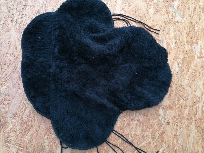 Sattelsitzfell, Vestan, schwarz + hell