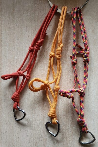 Mini-Knotenhalfter, Schlüsselanhänger, Herzchen